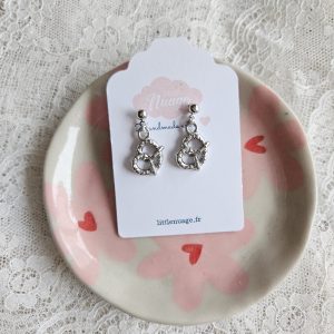 Boucles bretzels argentées