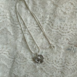 Collier bretzel argenté
