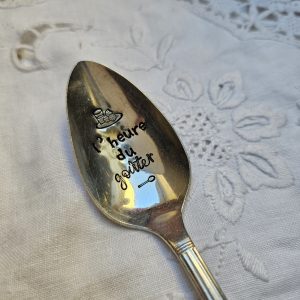 Cuillère gravée