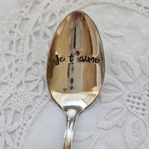 Cuillère gravée