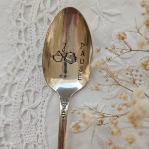 Cuillère gravée