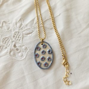 Collier céramique fleurettes